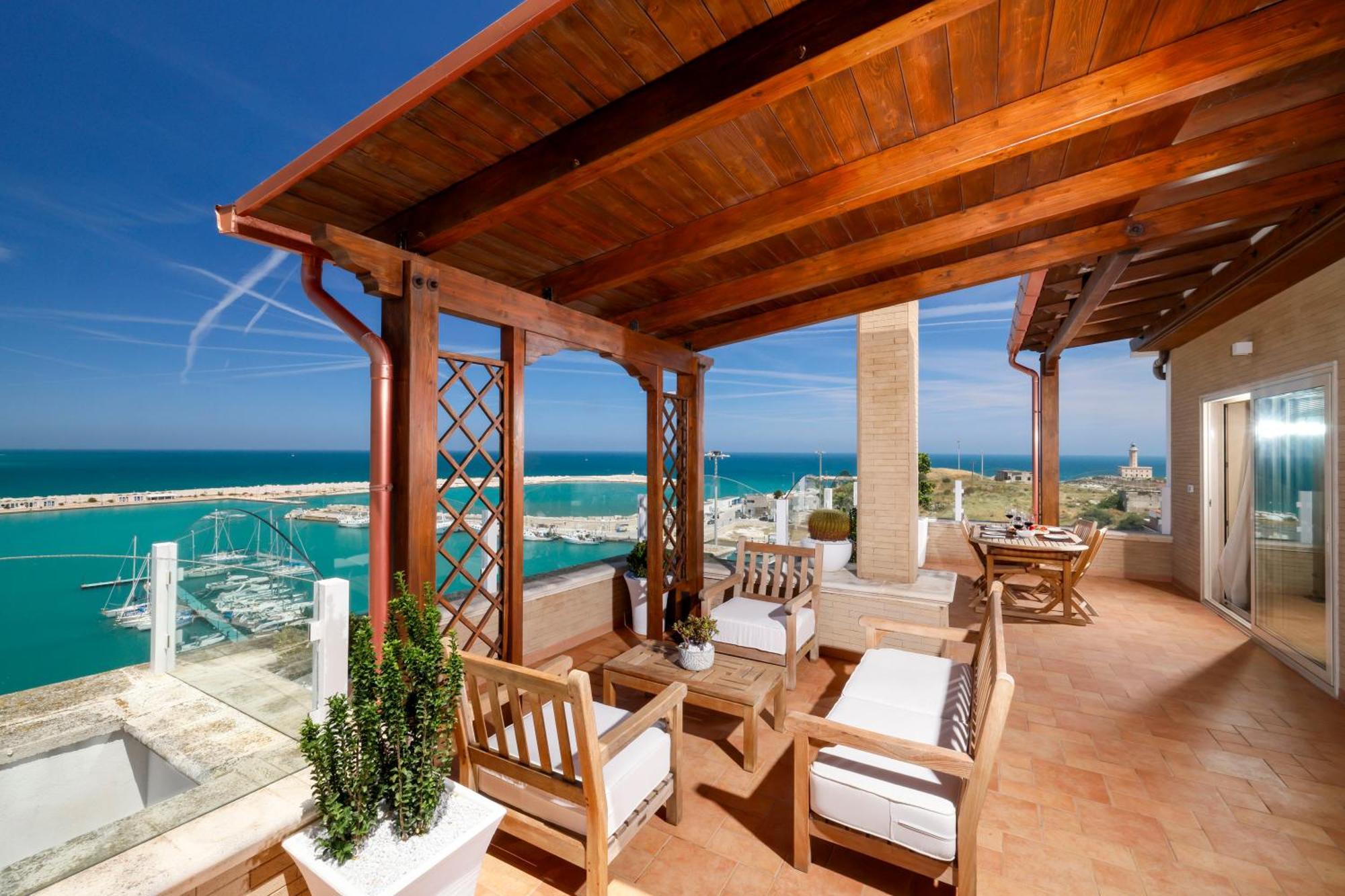 L'Attico Sul Mare - Exclusive Penthouse, Весте Стая снимка